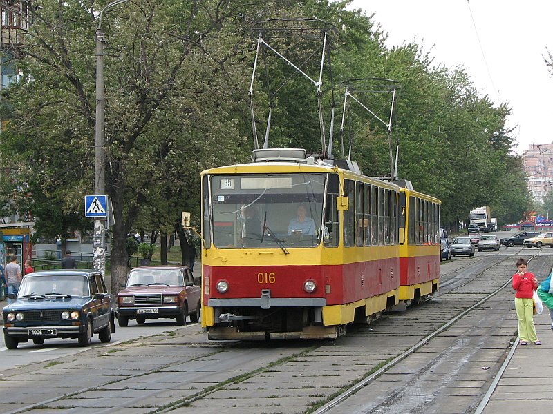Tatra T6B5SU #016
