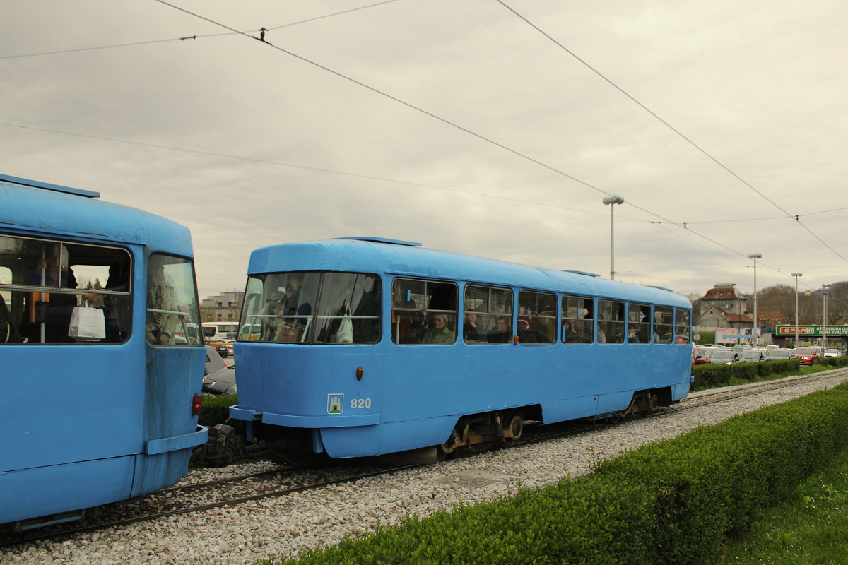 Tatra B4YU #820