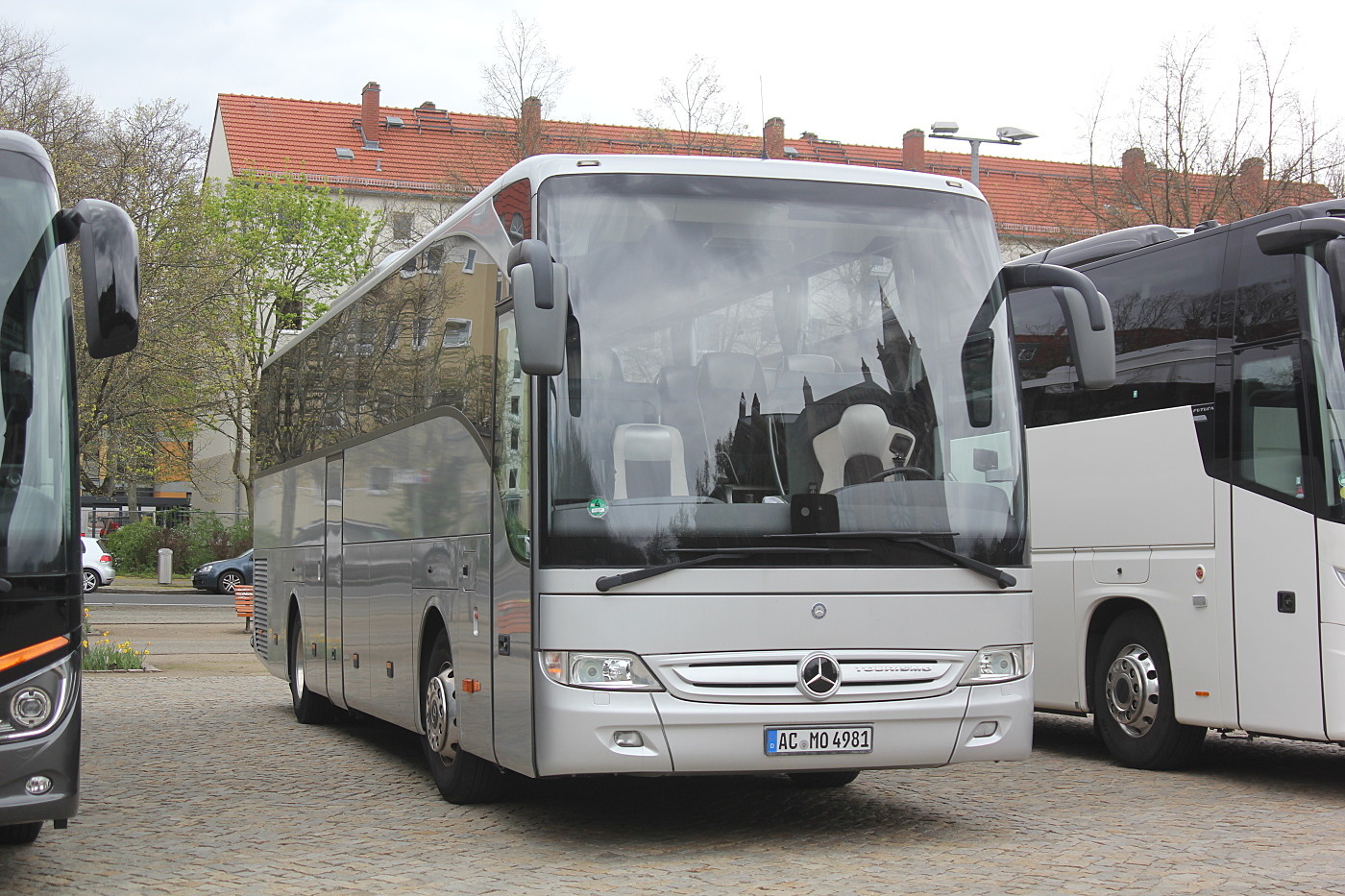 Mercedes-Benz Tourismo 15RHD #AC-MO 4981