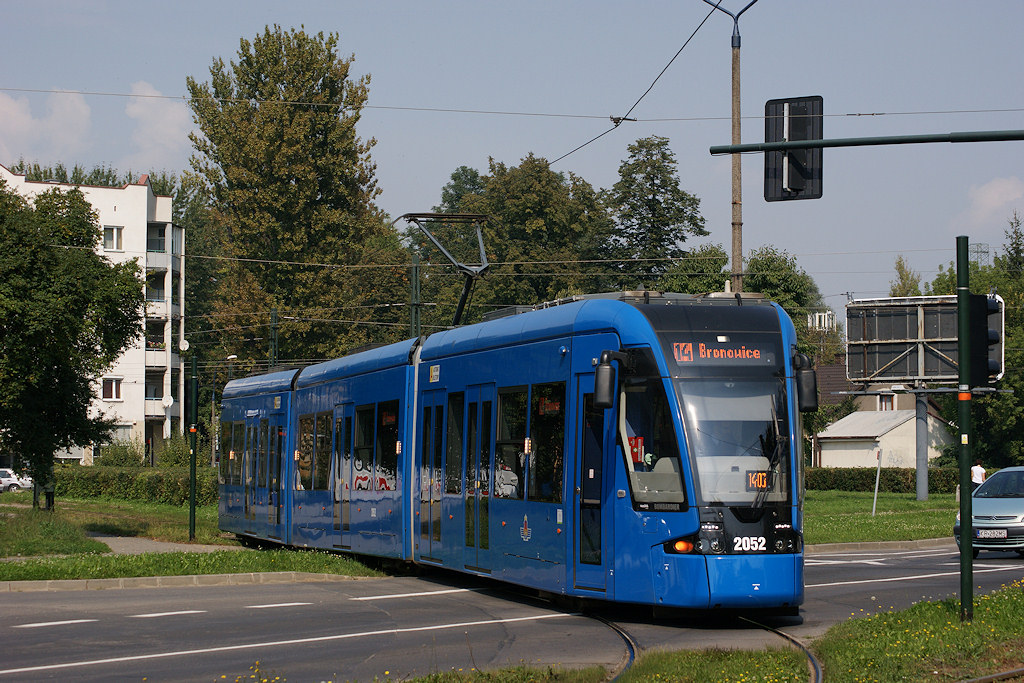 Bombardier NGT8 #2052