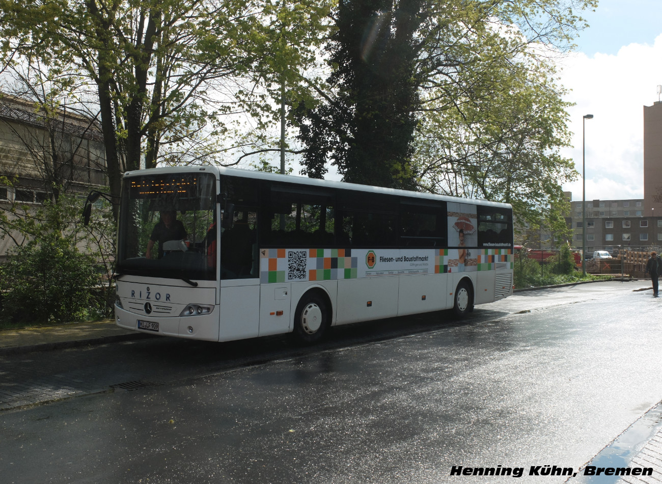 Mercedes-Benz Intouro #HI-LF 909