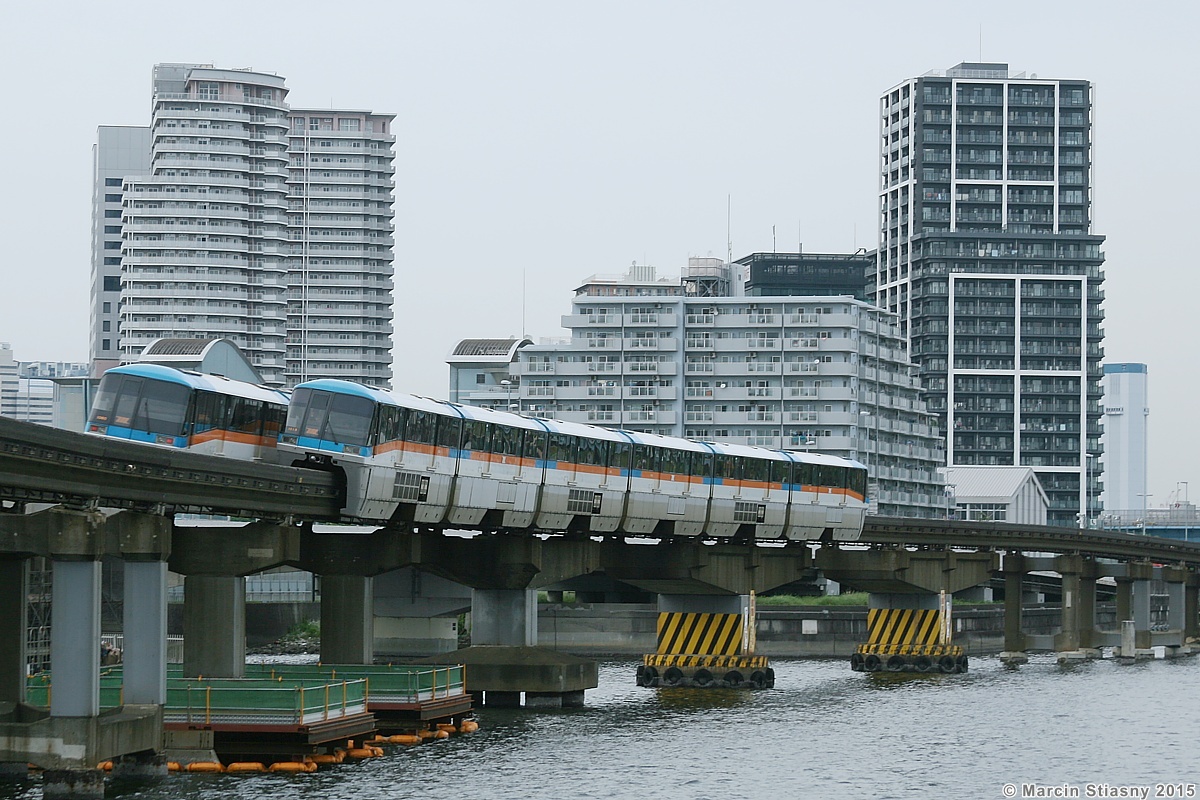 Tokyo Monorail 1000 series #1013..1018