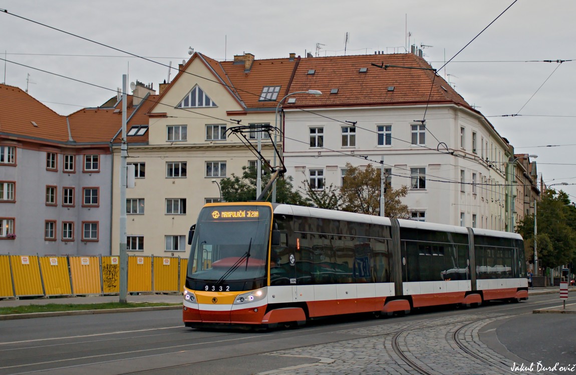 Škoda 15T Praha #9332