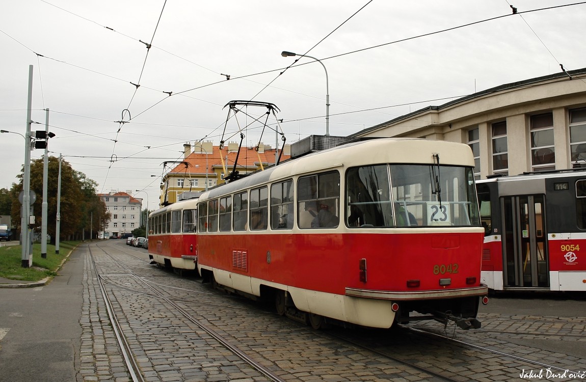 Tatra T3M #8042