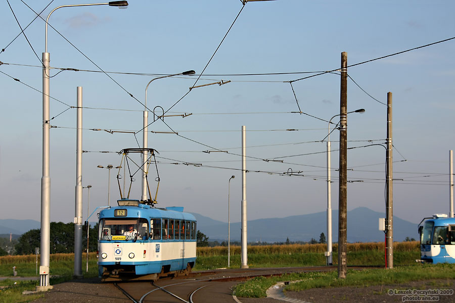 Tatra T3SUCS #989