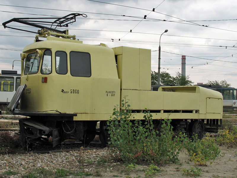 Bucuresti type snowbroom tram #5060