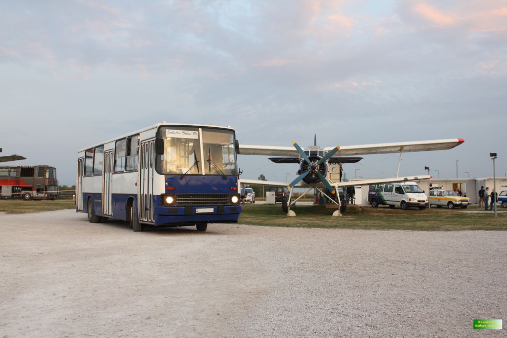 Ikarus 260.02 #143