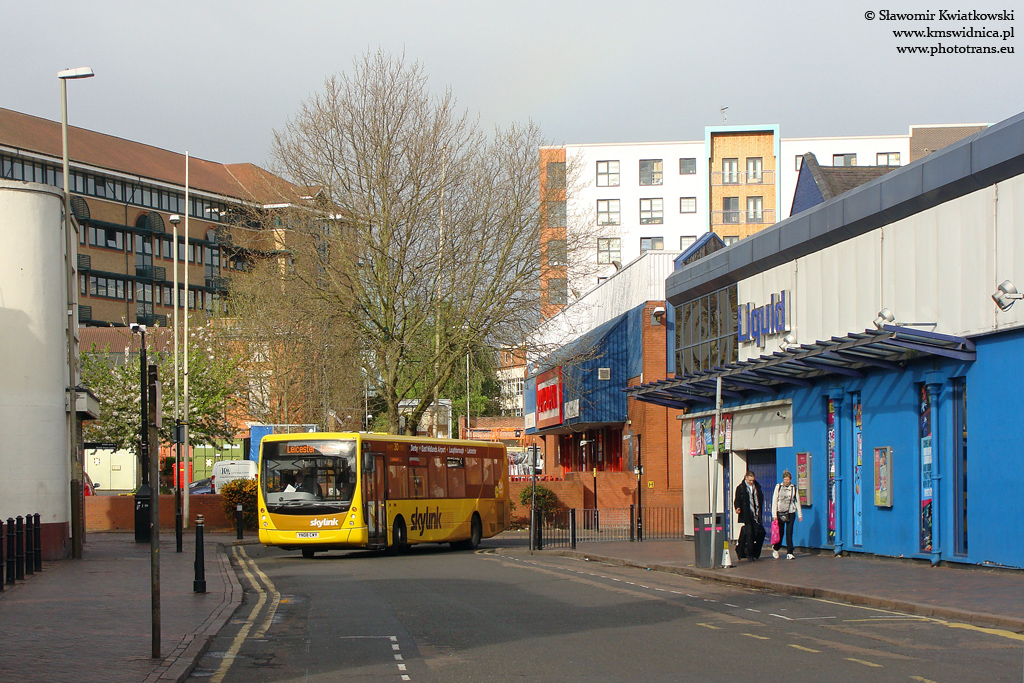 Volvo B7RLE / Plaxton Centro #765