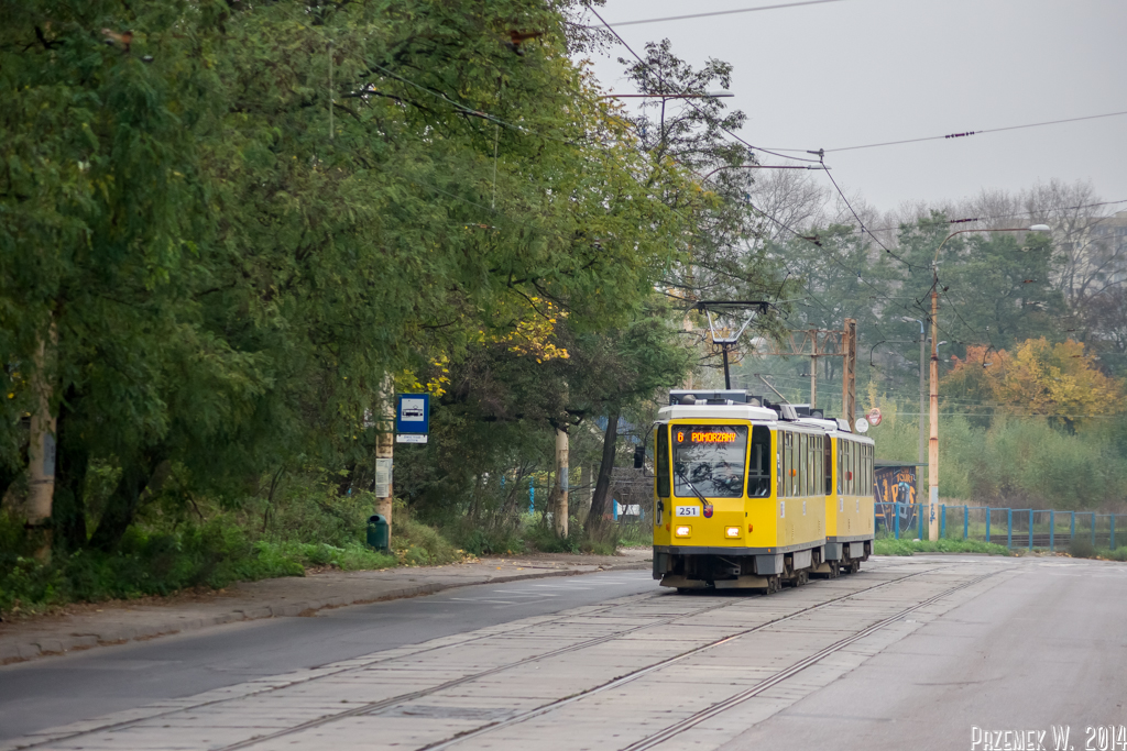 Tatra T6A2 #251