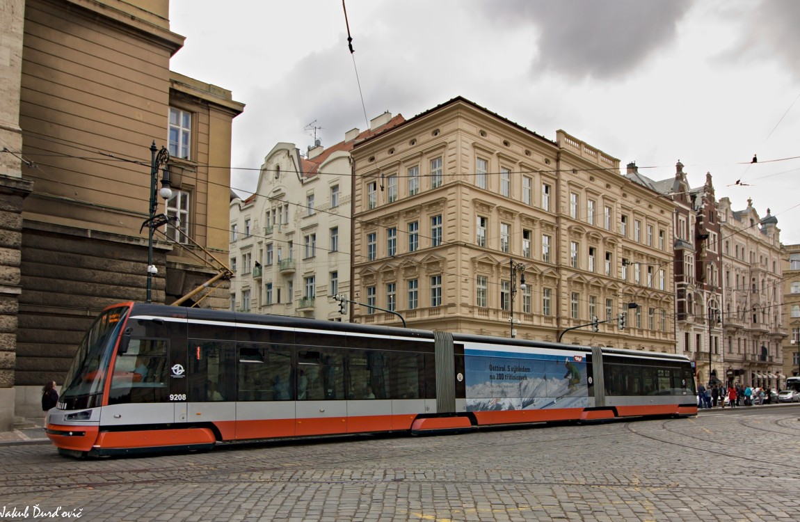 Škoda 15T Praha #9208