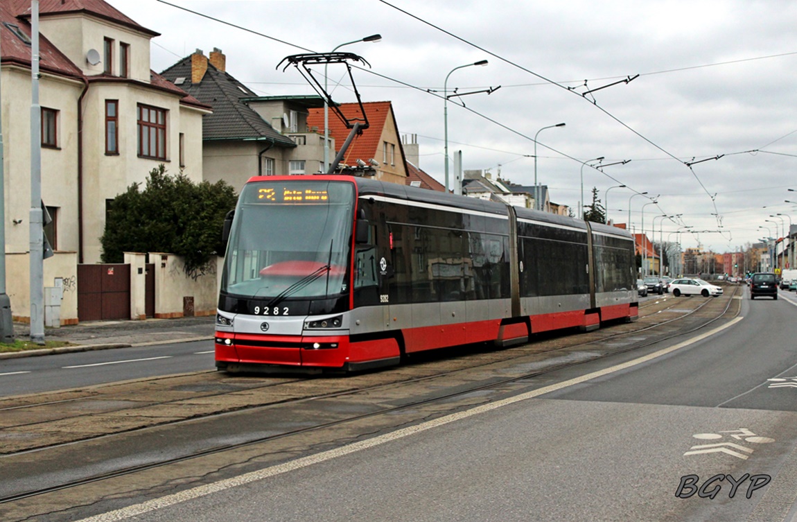 Škoda 15T Praha #9282
